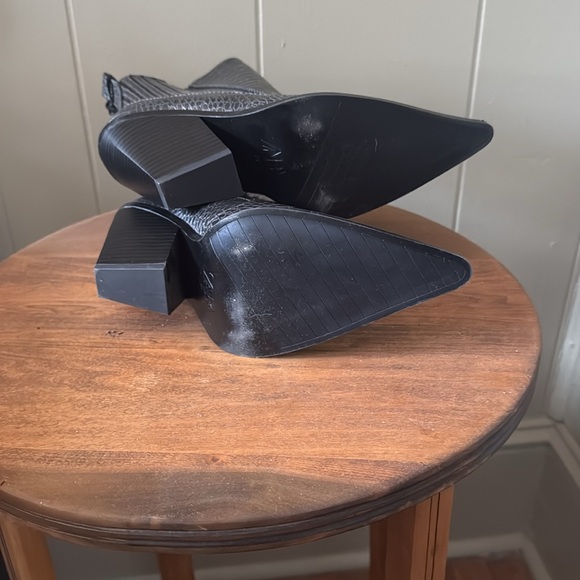 NWT ZARA Boots - Size 39 - Picture 5 of 5